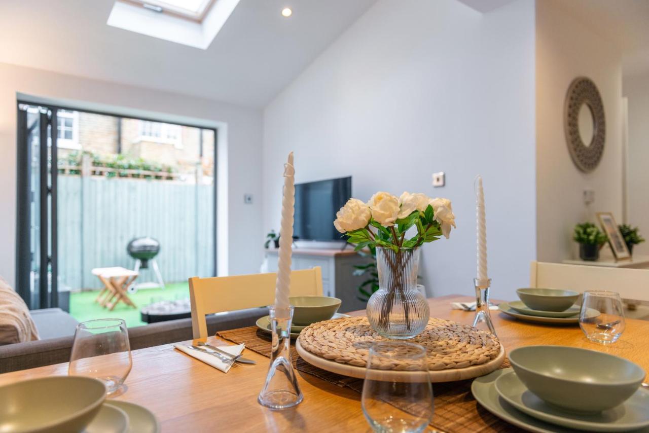 Three-Bedroom Bliss In London Town المظهر الخارجي الصورة