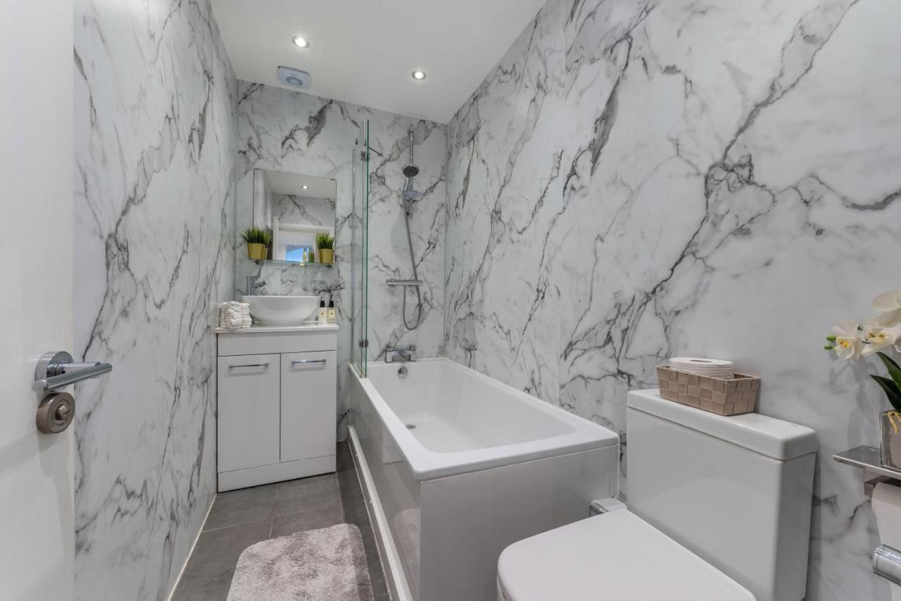 Three-Bedroom Bliss In London Town المظهر الخارجي الصورة