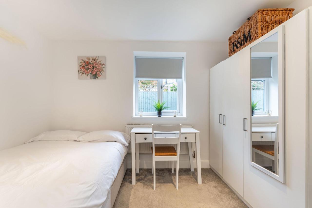 Three-Bedroom Bliss In London Town المظهر الخارجي الصورة